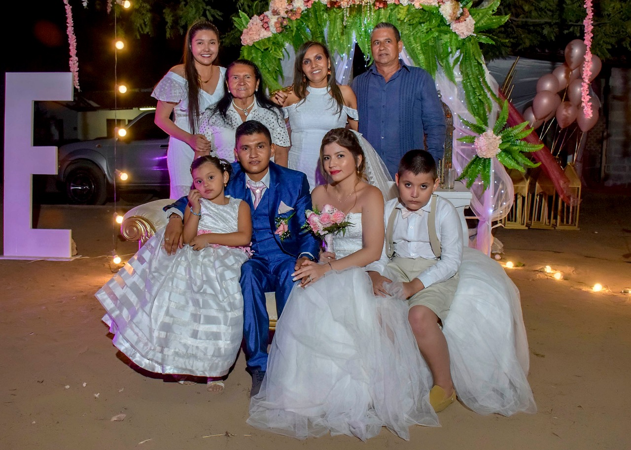 Yudy Carolina Oviedo, Esneda Rincón, Cristiana Arbeláez Rincón, Euder Oviedo Montealegre, Emili Sarahy Oviedo, Manuel Edgardo Oviedo, Jennifer Lozano y Julián Ricardo Lozano.